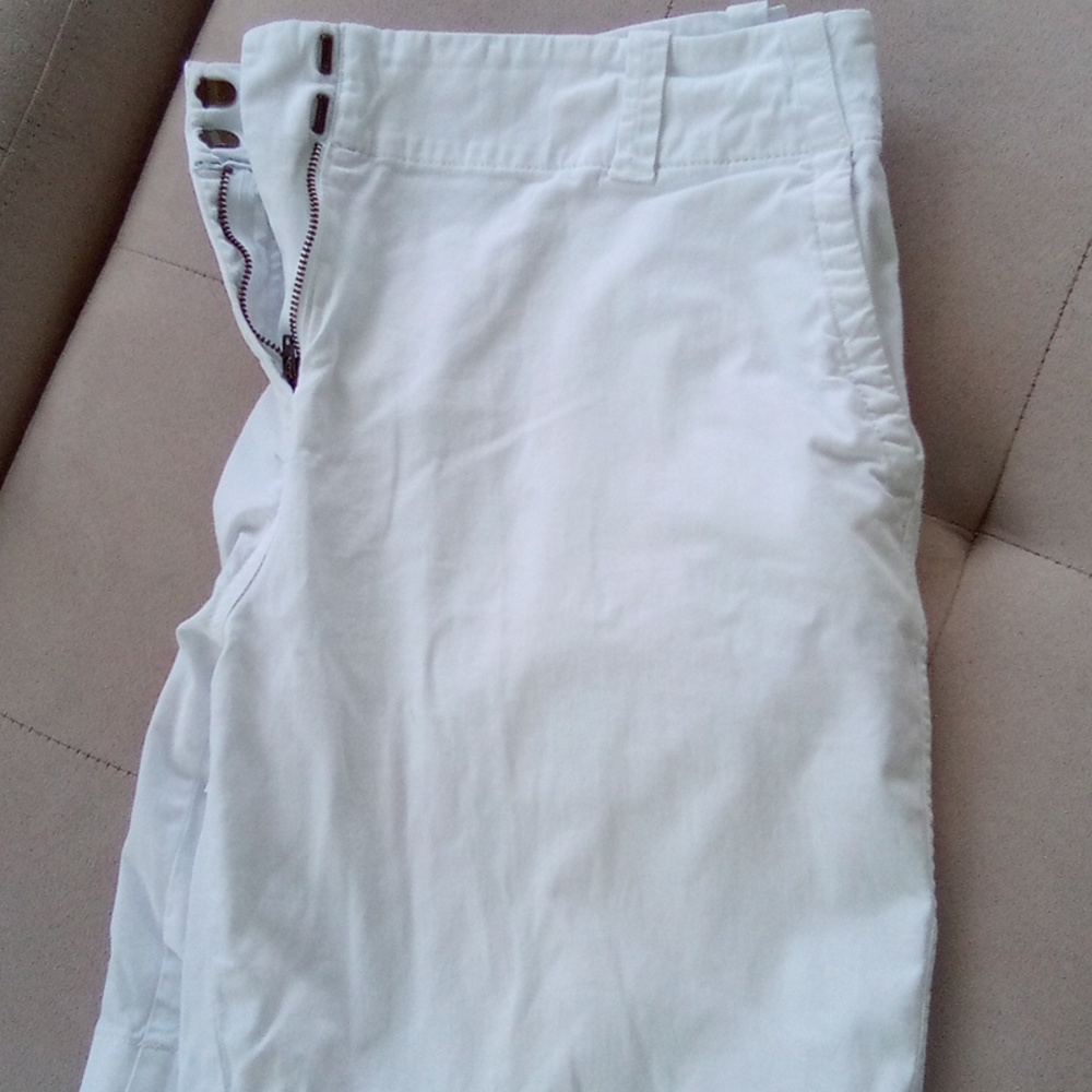 Vineyard Vines shorts size 14